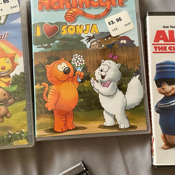Lots of dvds for kids - Picture 10 of 12